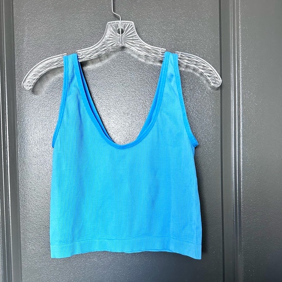 Colsie Ribbed Bralette + Short Set - Picture 3 of 7